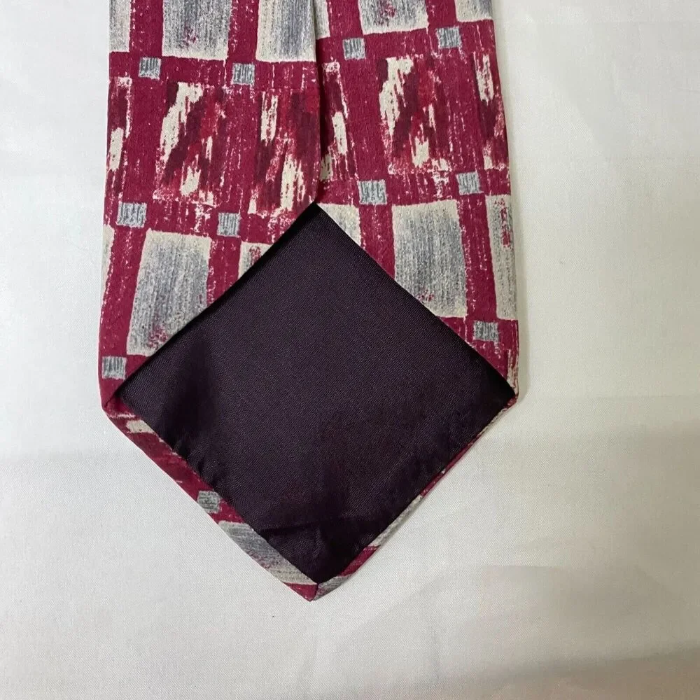 #6598 J.T Beckett Red and Gray Mens Necktie, Tie